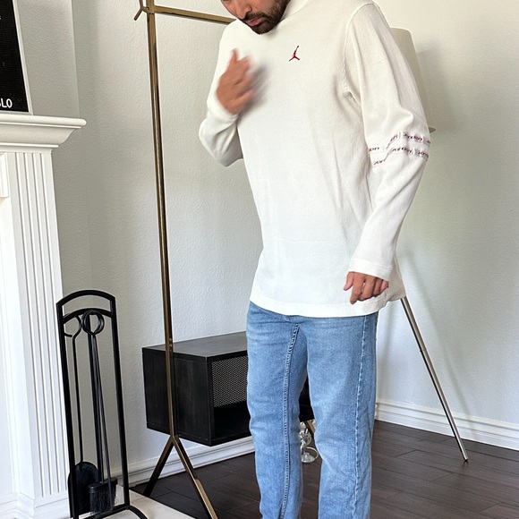 Vintage Air Jordan waffle knit long sleeve cream and red accents - Picture 5 of 8